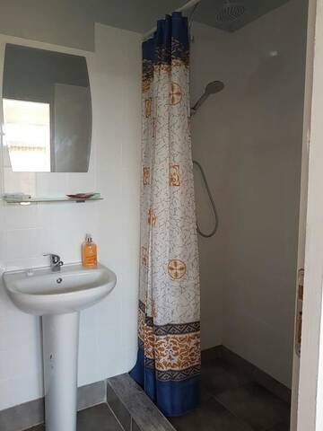 Фото номера Улучшенный номер с кроватью размера «king-size» Гостевой дом Nikyup Guest House г. Nikyup 6